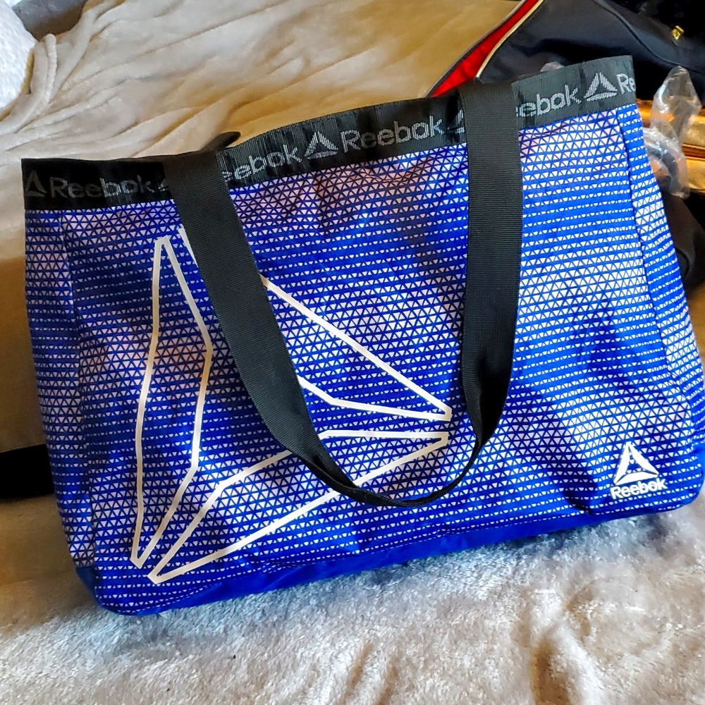 Reebok zippered gym bag